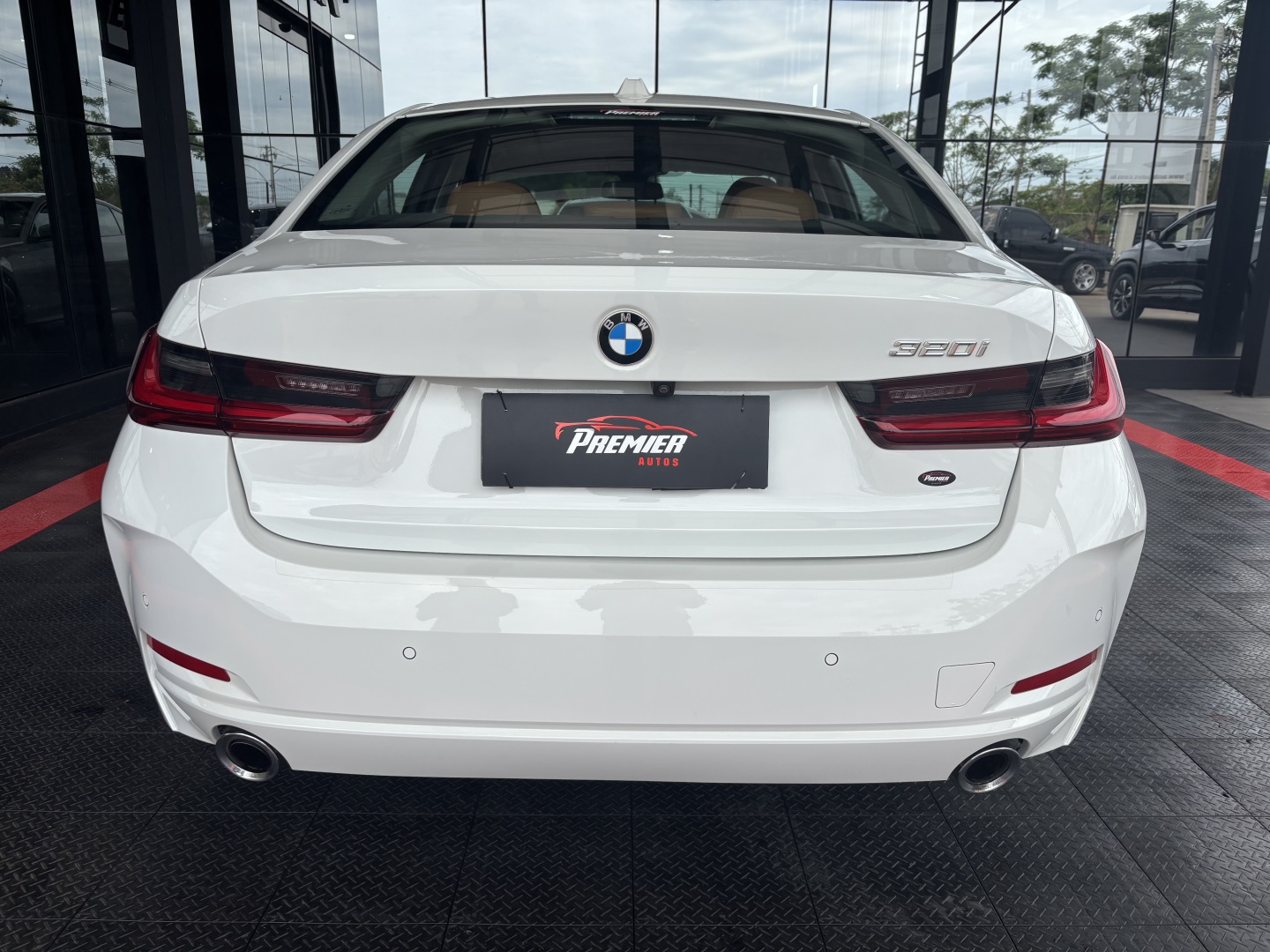 BMW 320i 2.0 16V Turbo Flex GP Automático — foto 9 de 13