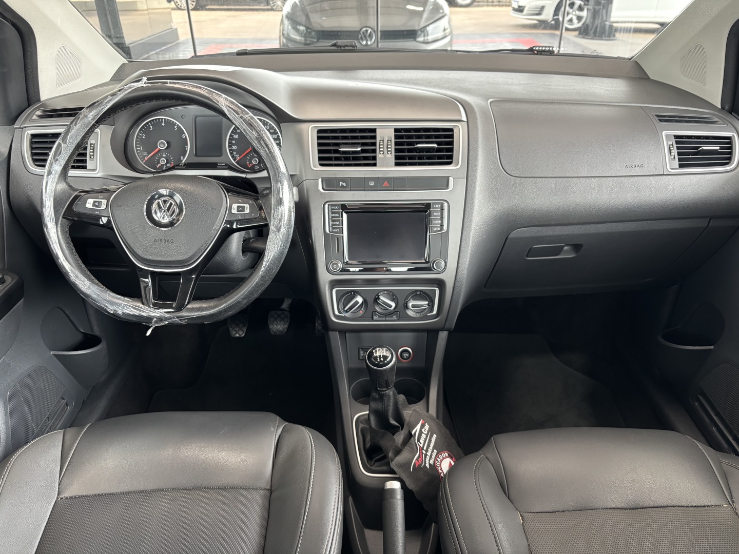 Volkswagen Fox 1.6 MSI Comfortline 8V Flex 4P Manual — foto 7 de 13