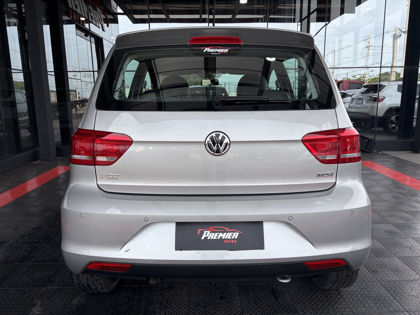 Volkswagen Fox 1.6 MSI Comfortline 8V Flex 4P Manual — foto 8 de 13