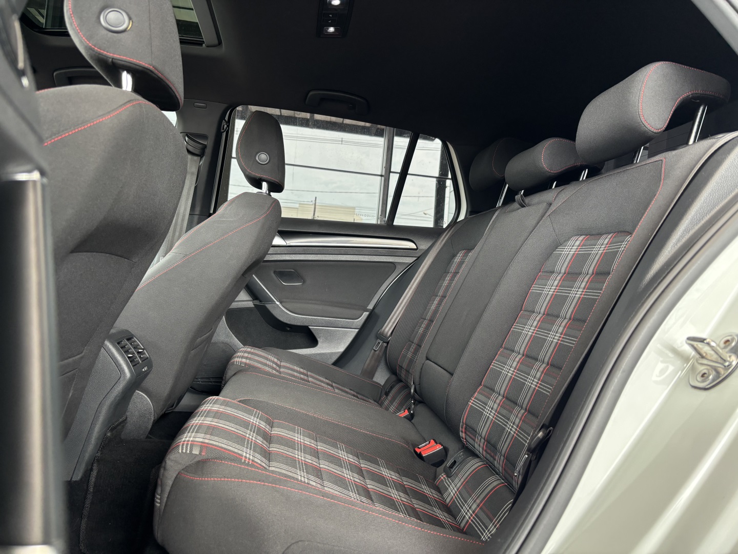 Volkswagen Golf 2.0 TSI GTI 16V Turbo Gasolina 4P Automático — foto 6 de 13