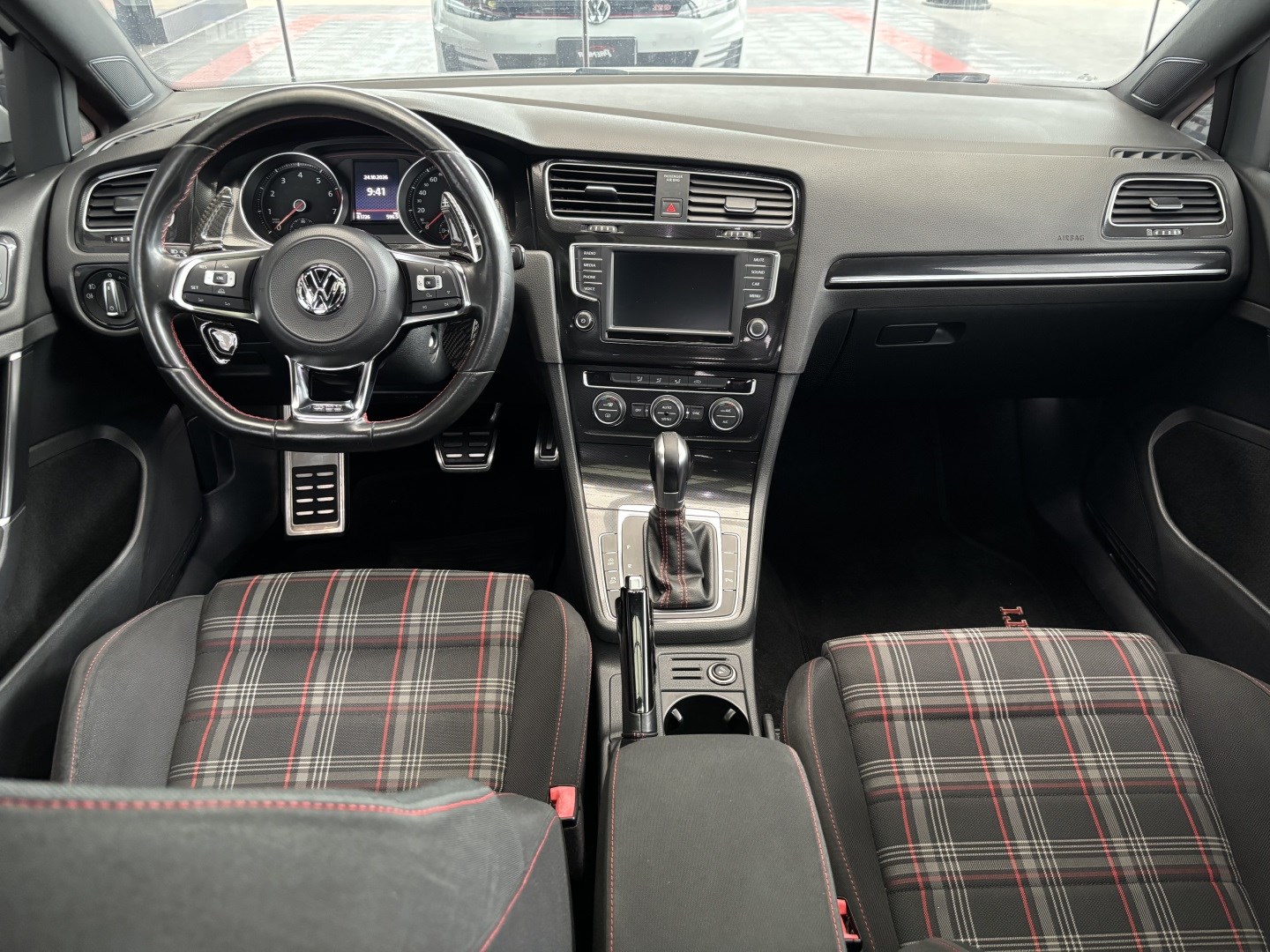 Volkswagen Golf 2.0 TSI GTI 16V Turbo Gasolina 4P Automático — foto 7 de 13