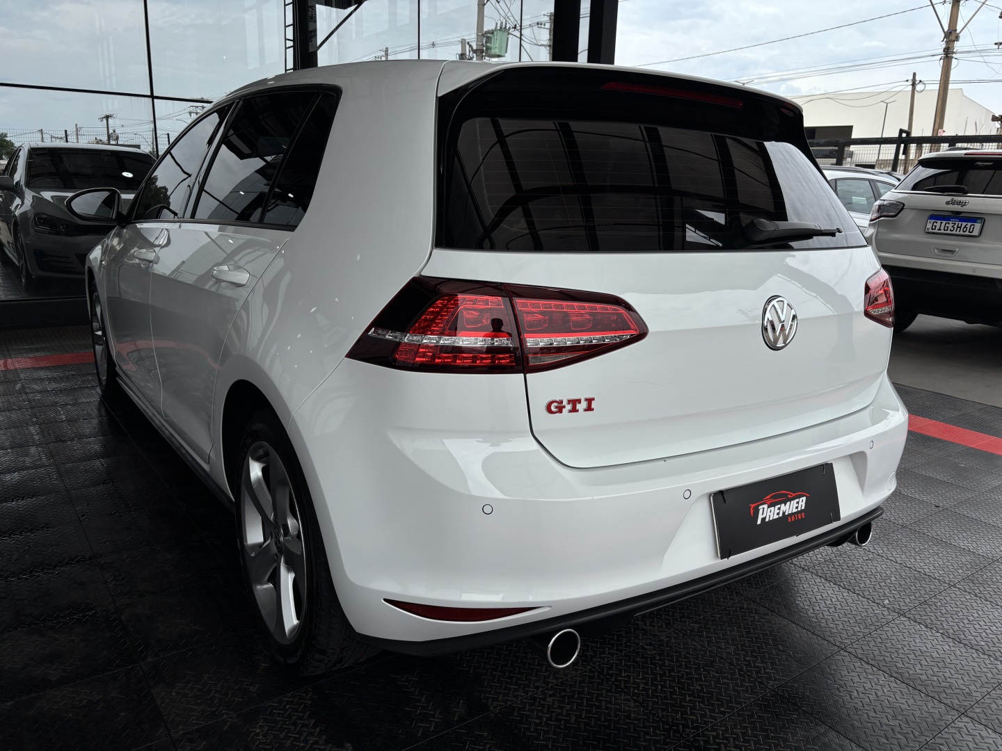 Volkswagen Golf 2.0 TSI GTI 16V Turbo Gasolina 4P Automático — foto 8 de 13