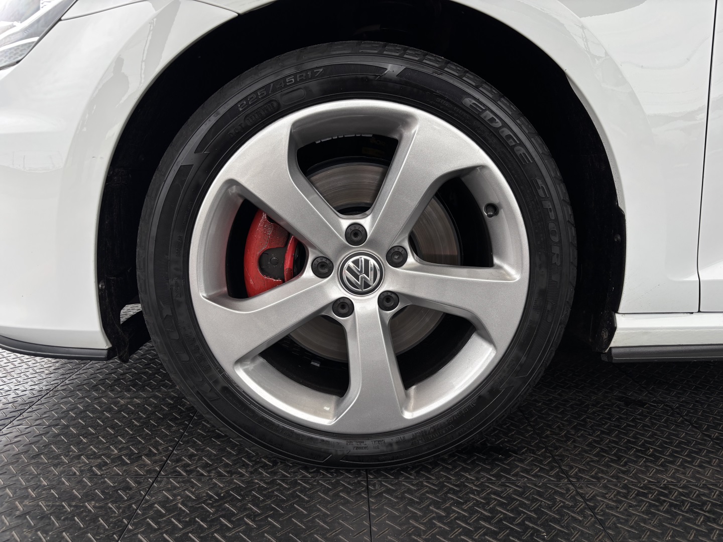 Volkswagen Golf 2.0 TSI GTI 16V Turbo Gasolina 4P Automático — foto 12 de 13