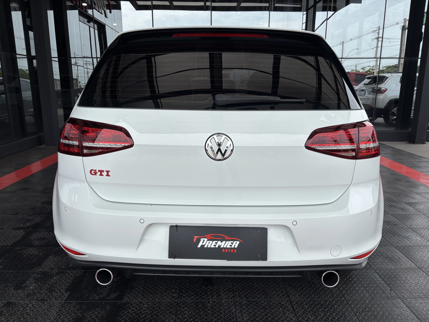 Volkswagen Golf 2.0 TSI GTI 16V Turbo Gasolina 4P Automático — foto 10 de 13