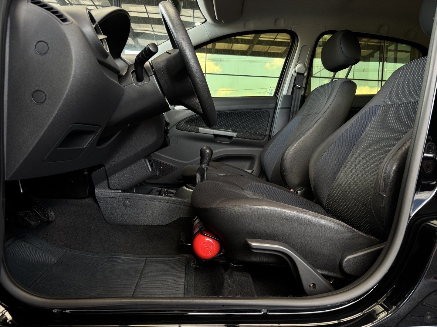 Volkswagen Gol 1.0 MI 8V Flex 4P Manual G.VI — foto 5 de 13