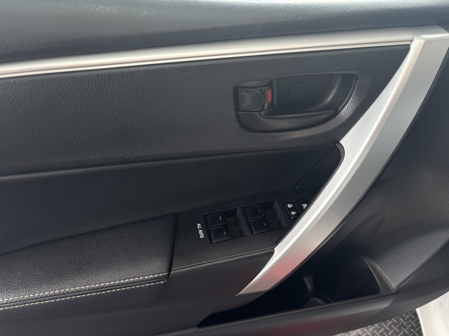 Toyota Corolla 2.0 Xei 16V Flex 4P Automático — foto 4 de 13