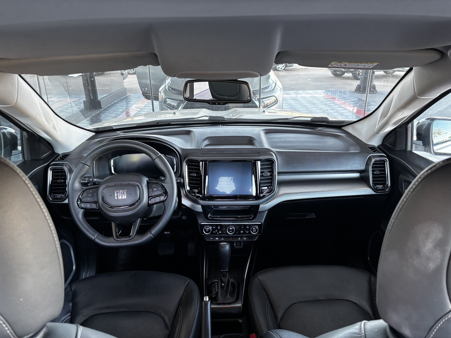 Fiat Toro 2.0 16V Turbo Diesel Volcano 4WD AT9 — foto 9 de 13