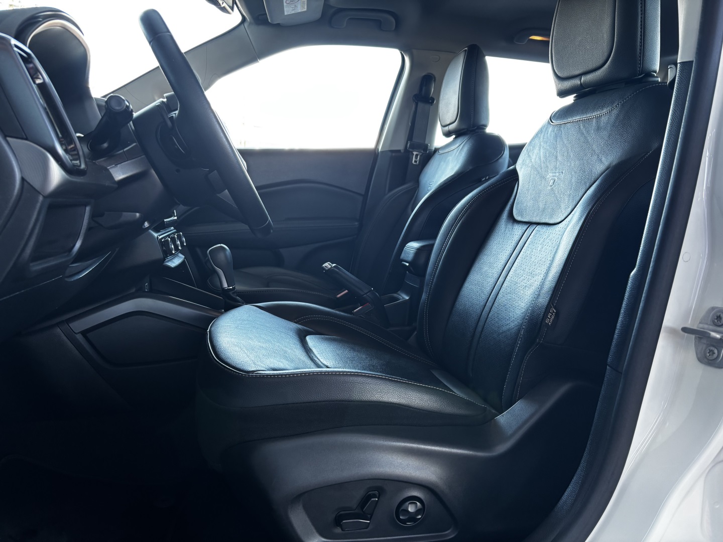 Fiat Toro 2.0 16V Turbo Diesel Volcano 4WD AT9 — foto 8 de 13