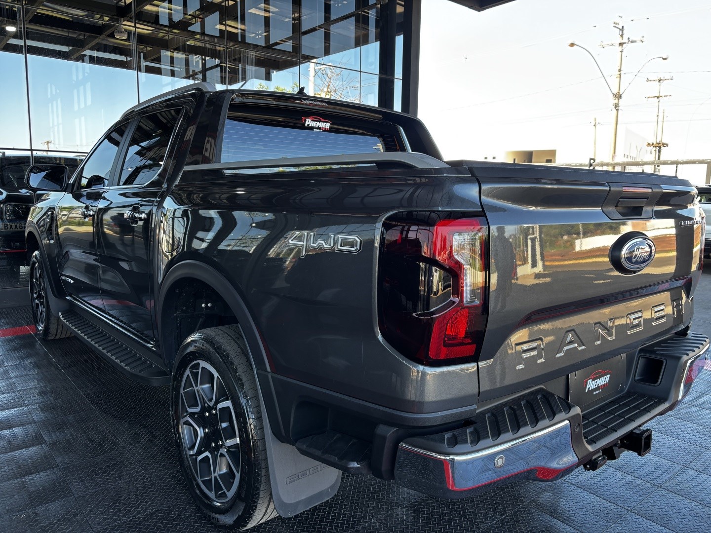 Ford Ranger 3.0 V6 Turbo Diesel CD Limited 4X4 Automático — foto 10 de 13