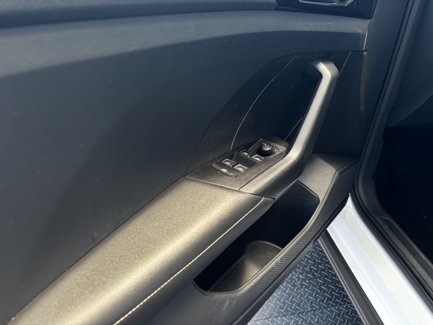 Volkswagen T-Cross 1.4 250 TSI Total Flex Highline Automático — foto 4 de 13