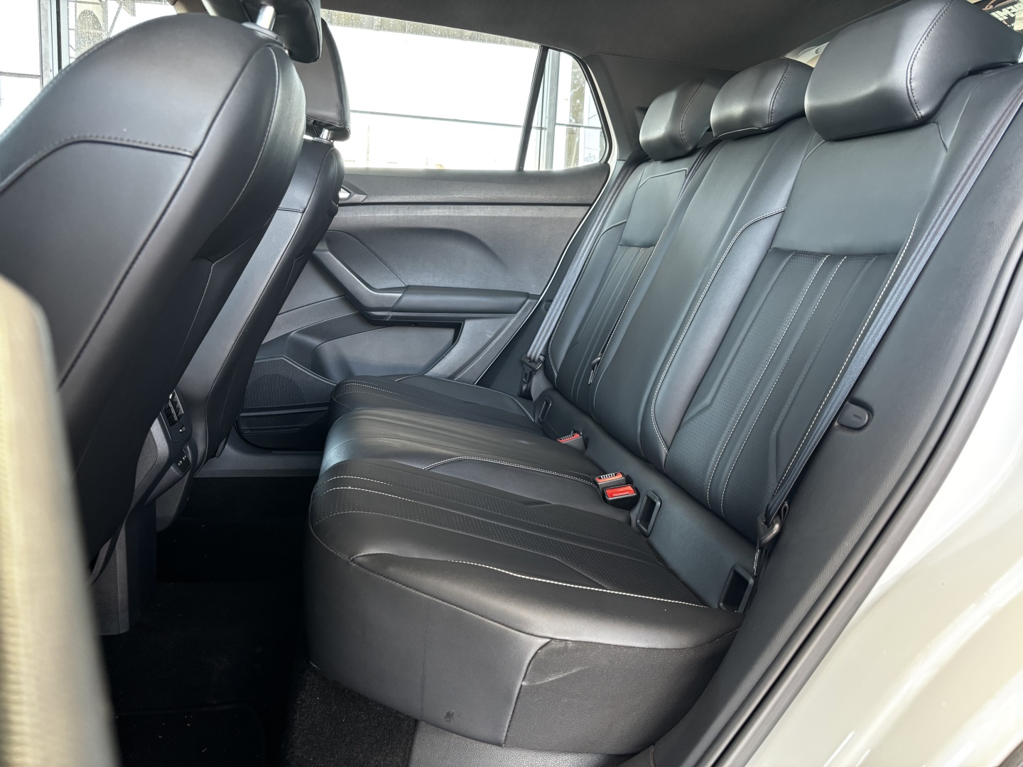Volkswagen T-Cross 1.4 250 TSI Total Flex Highline Automático — foto 5 de 13