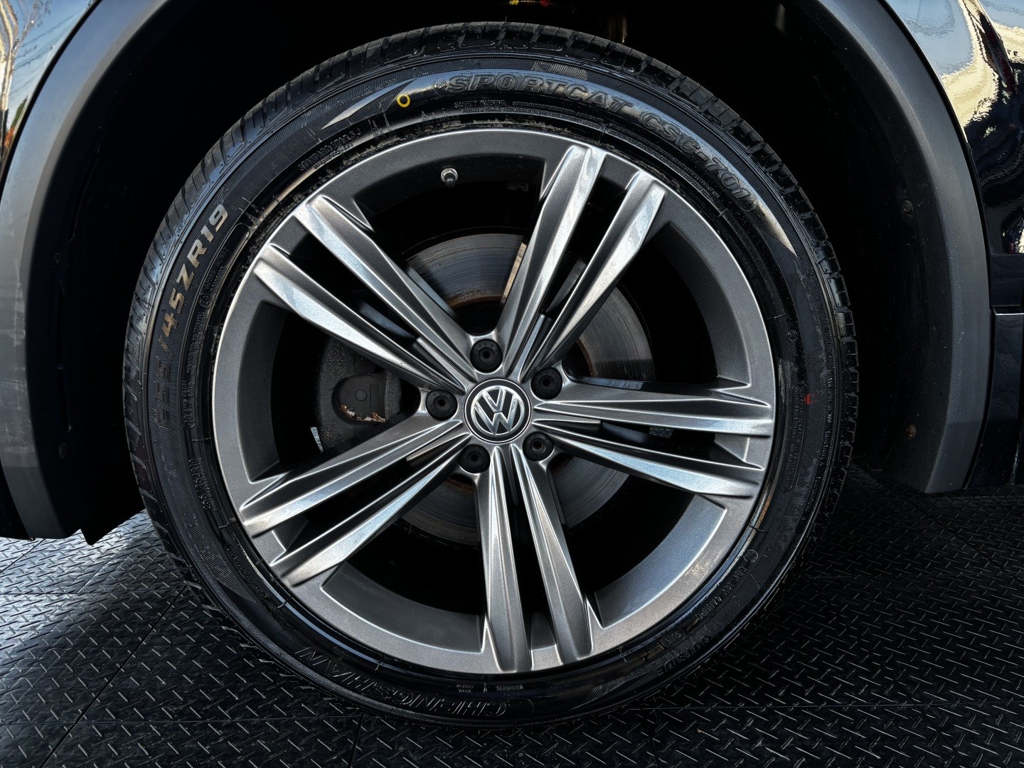 Volkswagen Tiguan 2.0 350 TSI Gasolina Allspace R-Line 4MOTION DSG — foto 11 de 13