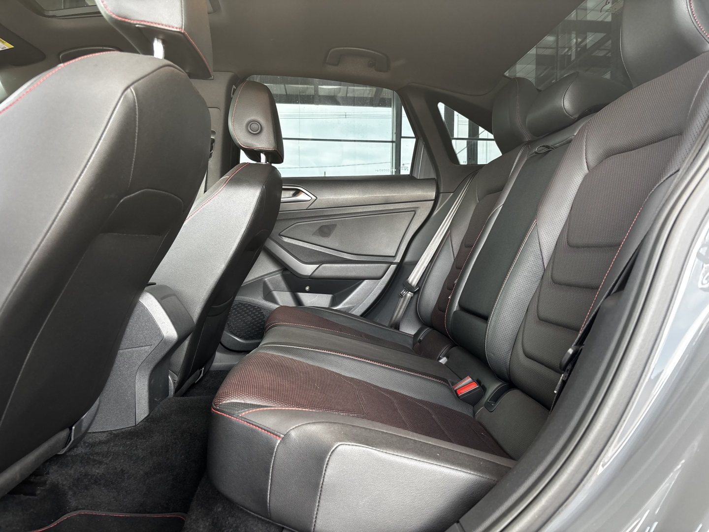 Volkswagen Jetta 2.0 350 TSI Gasolina GLI DSG — foto 6 de 13