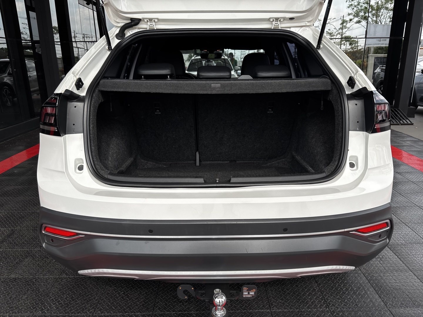 Volkswagen Nivus 1.0 200 TSI Total Flex Highline Automático — foto 11 de 13
