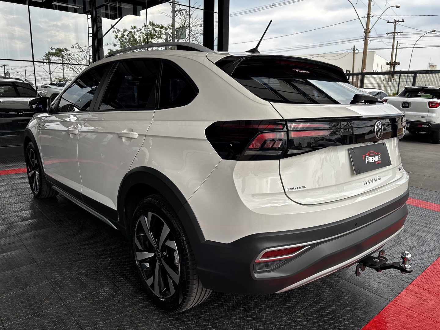 Volkswagen Nivus 1.0 200 TSI Total Flex Highline Automático — foto 10 de 13