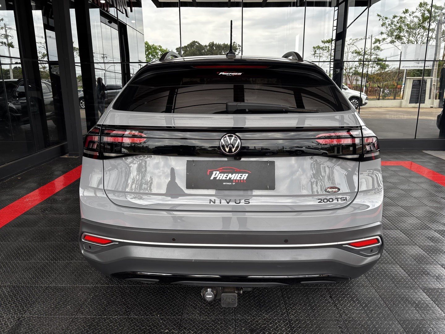Volkswagen Nivus 1.0 200 TSI Total Flex Highline Automático — foto 2 de 13
