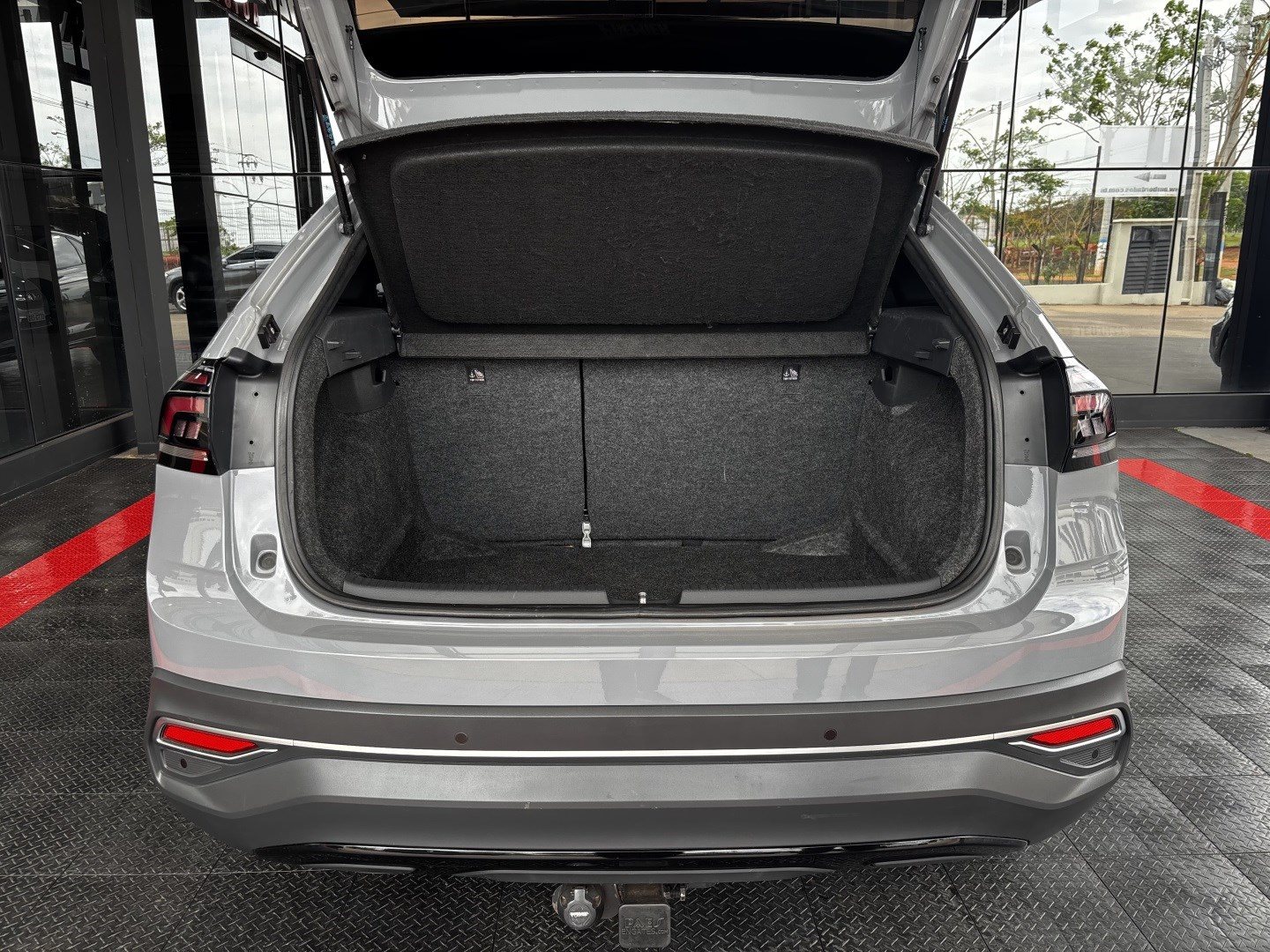 Volkswagen Nivus 1.0 200 TSI Total Flex Highline Automático — foto 11 de 13