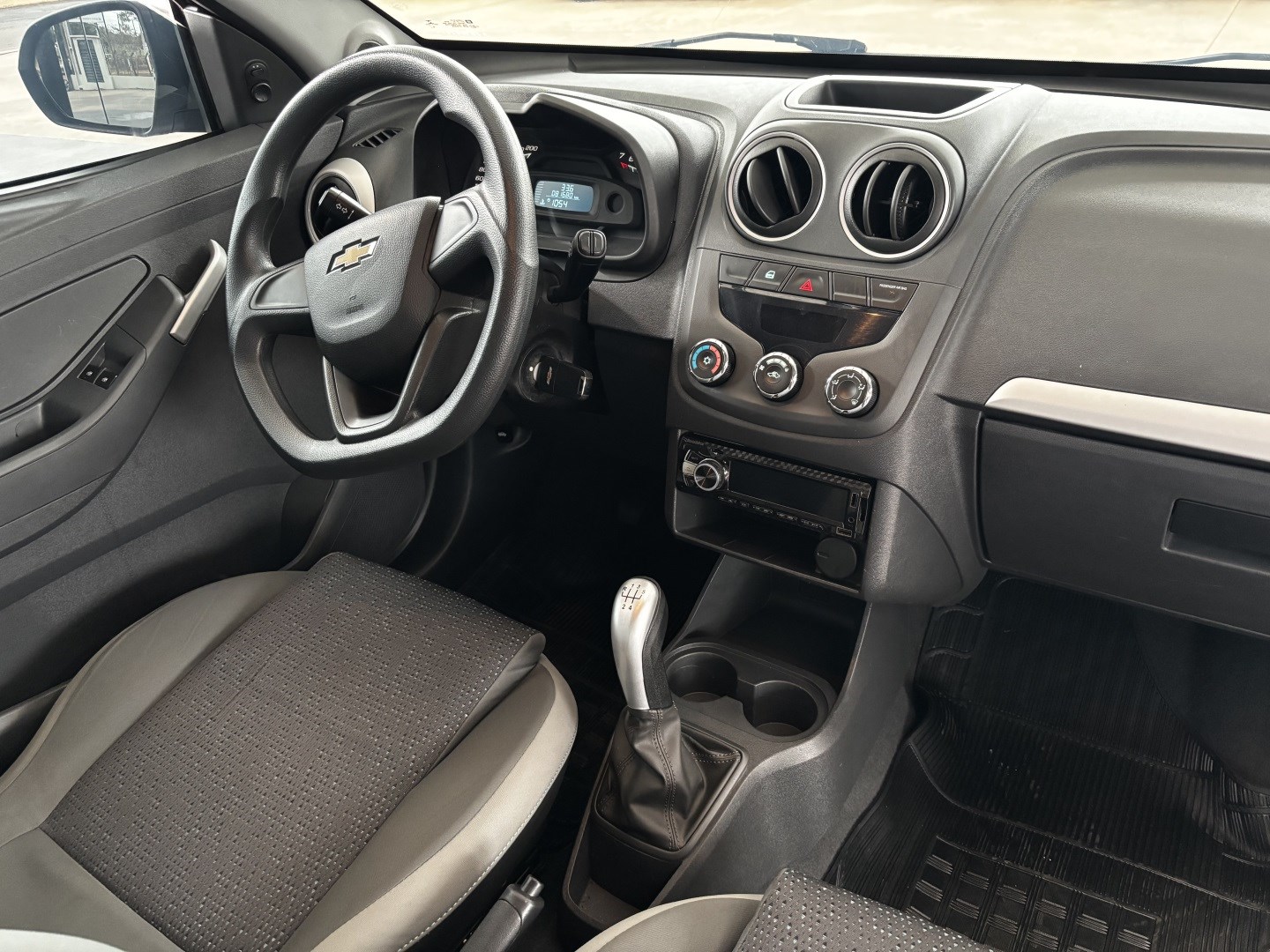 Chevrolet Montana 1.4 MPFI LS CS 8V Flex 2P Manual — foto 6 de 12