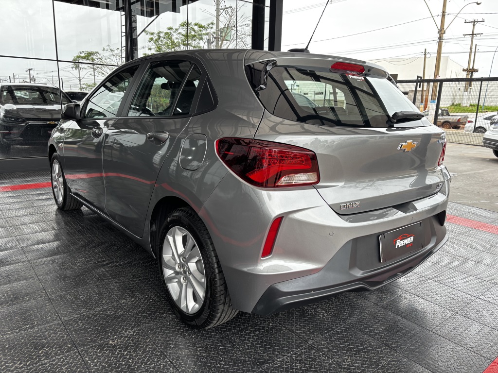 Chevrolet Onix 1.0 Turbo Flex LTZ Automático — foto 10 de 13