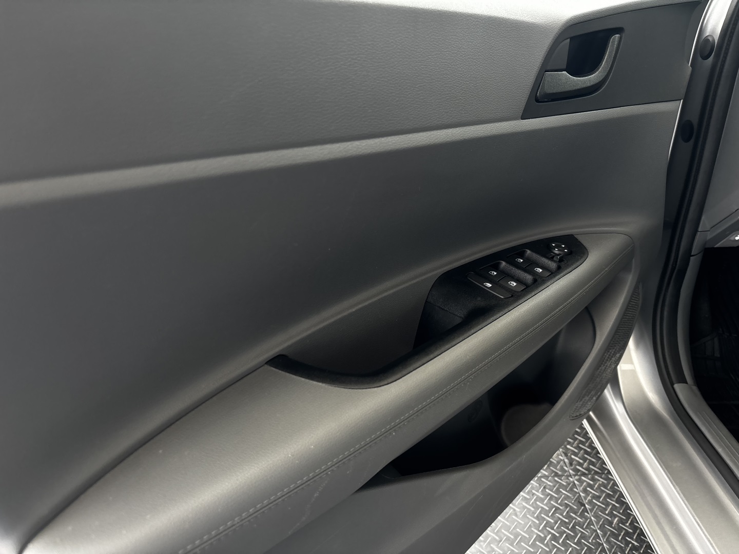 Hyundai HB20S 1.0 TGDI Flex Comfort Automático — foto 4 de 13