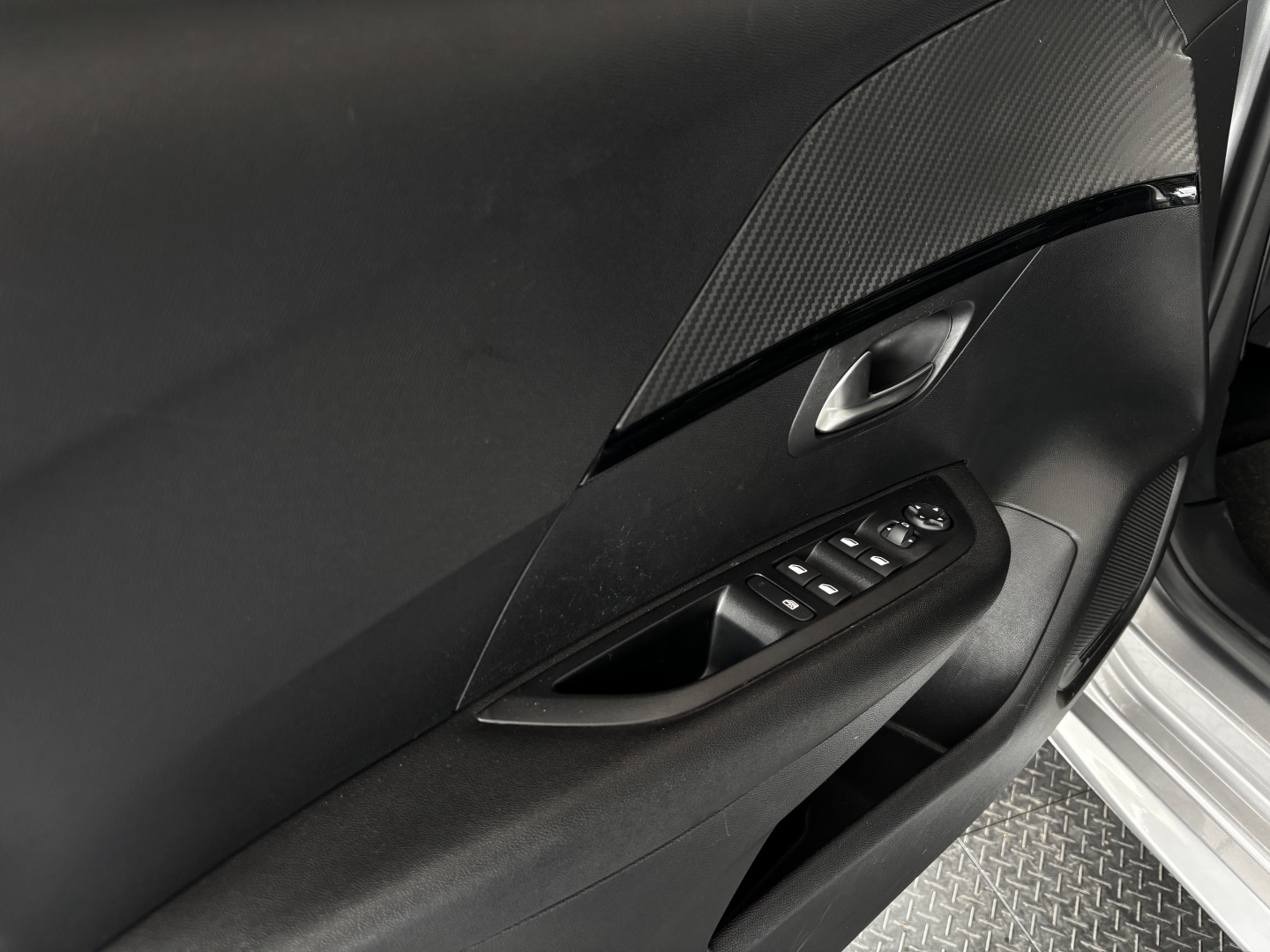 Peugeot 208 1.0 Turbo 200 Flex Griffe CVT — foto 4 de 13