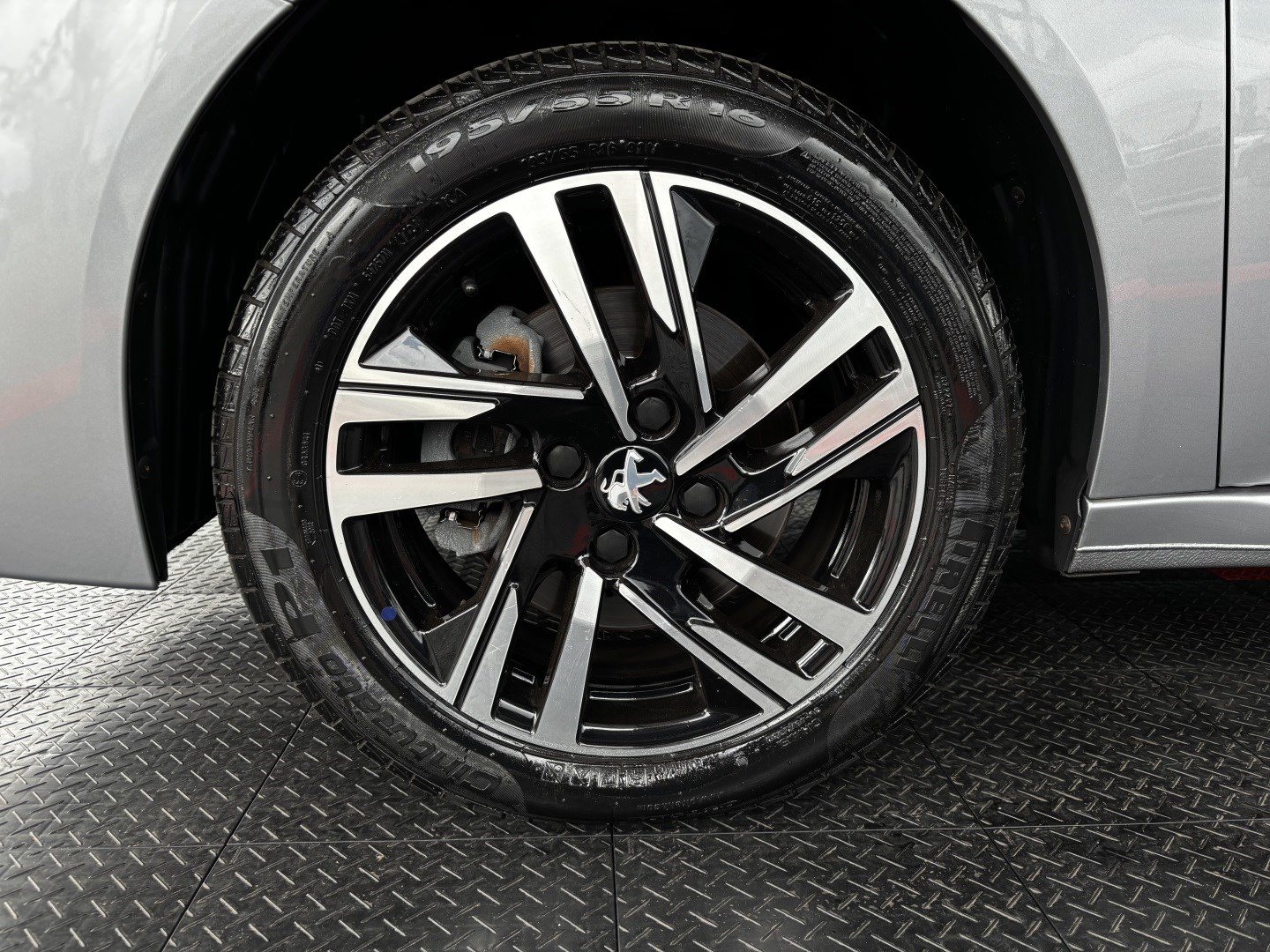 Peugeot 208 1.0 Turbo 200 Flex Griffe CVT — foto 12 de 13