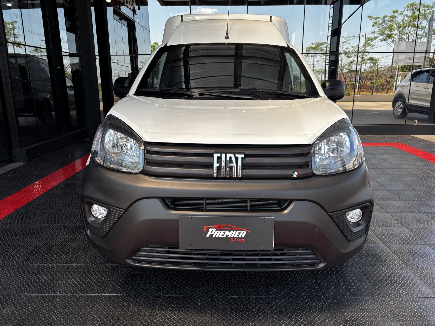 Fiat Fiorino 1.3 Firefly Flex Endurance Manual — foto 2 de 12