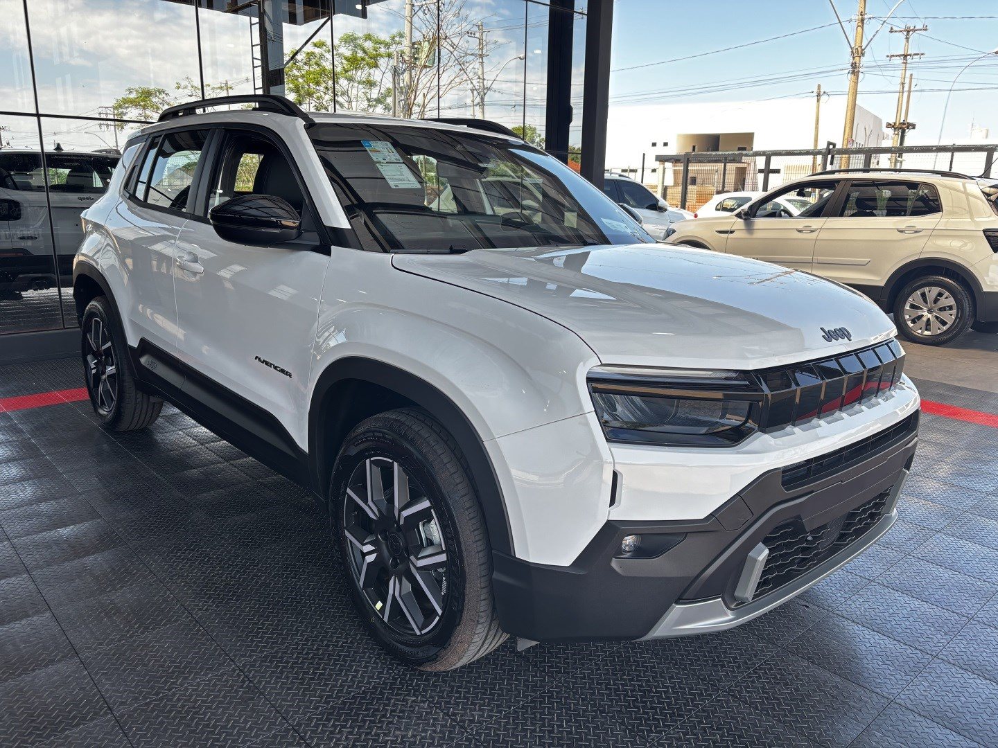 Jeep Avenger 1.0 T200 Turbo Mhev Longitude CVT — foto 2 de 13