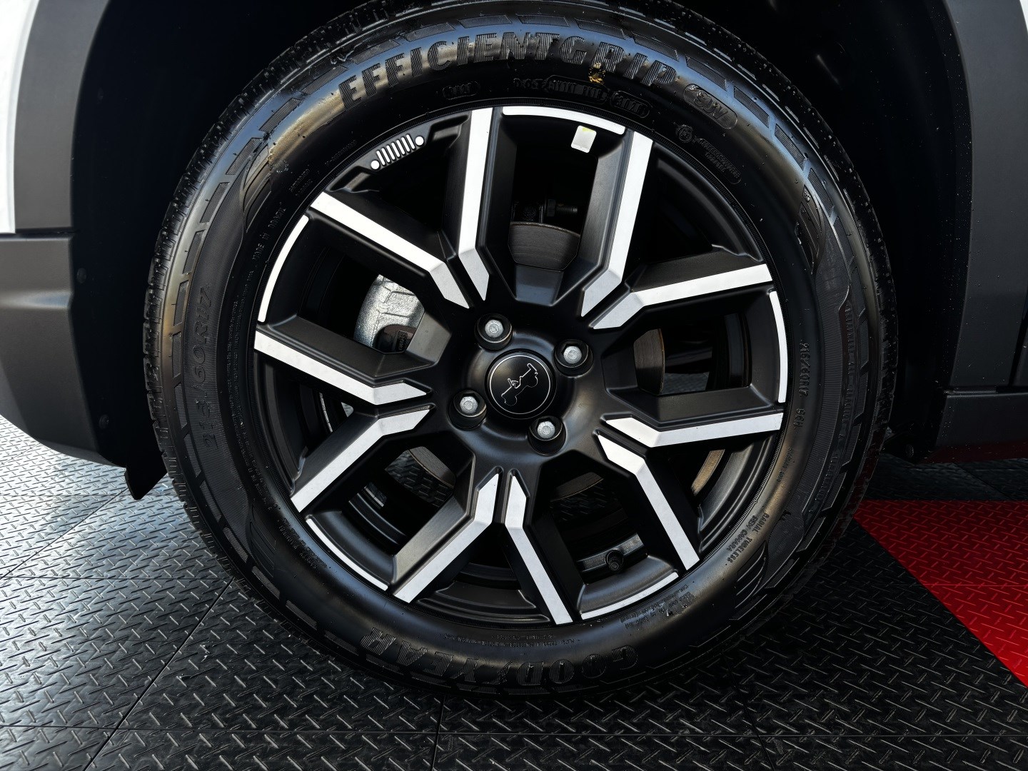 Jeep Avenger 1.0 T200 Turbo Mhev Longitude CVT — foto 12 de 13