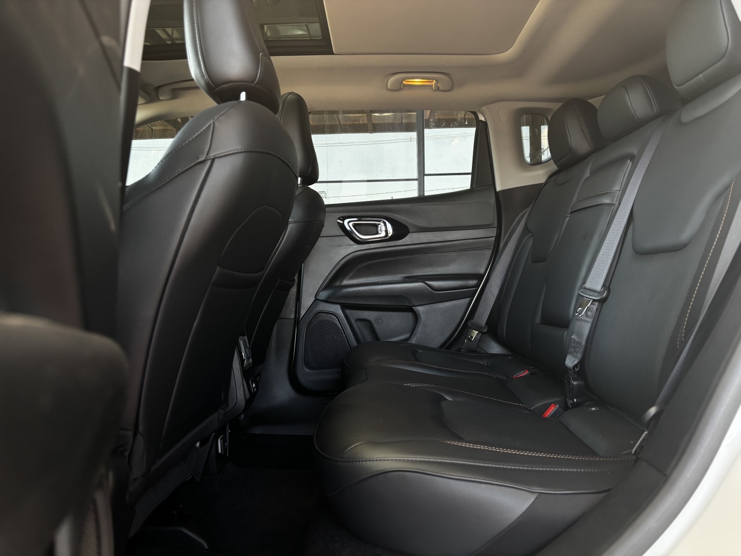 Jeep Compass 2.0 TD350 Turbo Diesel Limited AT9 — foto 6 de 13