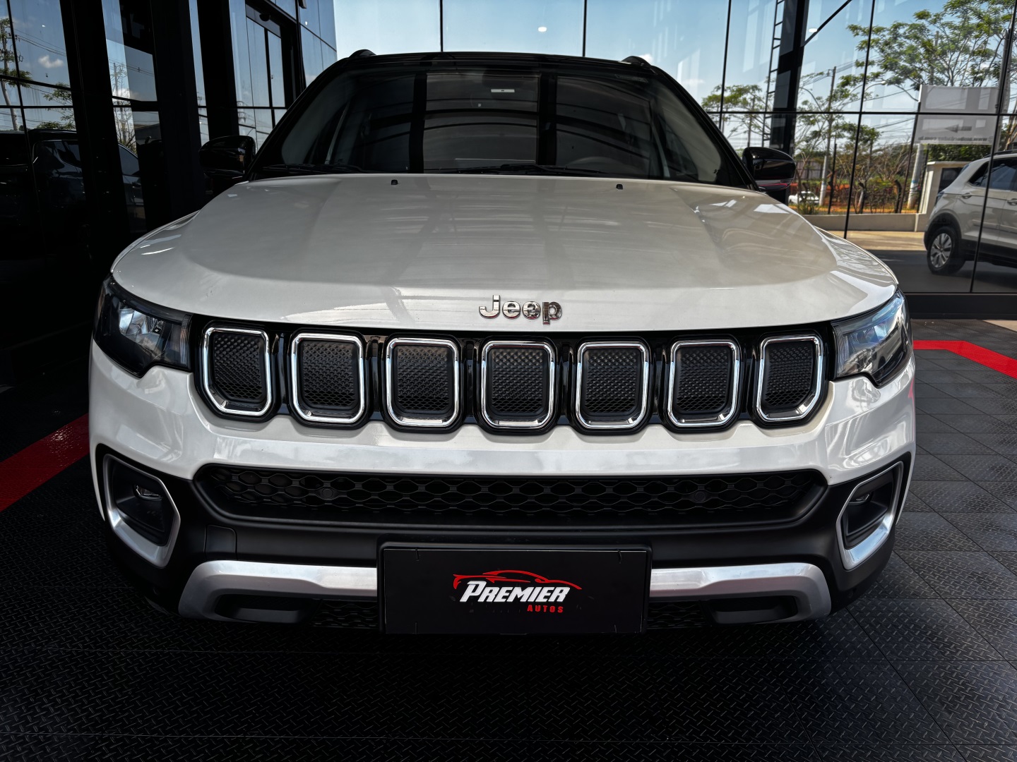 Jeep Compass 2.0 TD350 Turbo Diesel Limited AT9 — foto 2 de 13