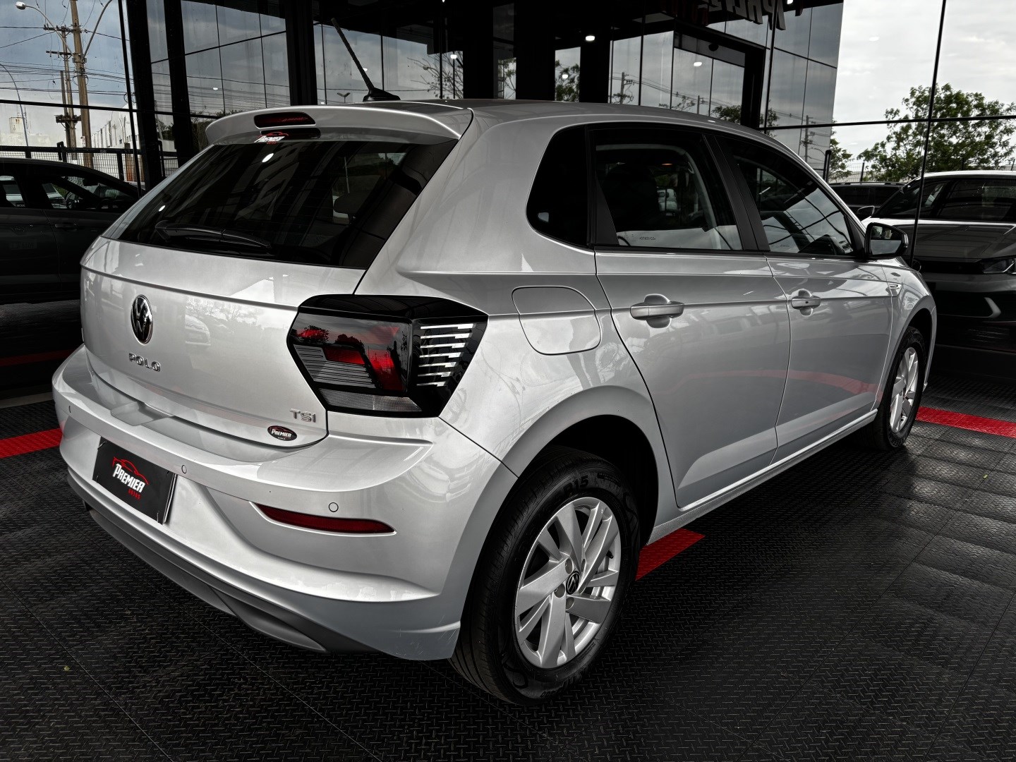 Volkswagen Polo 1.0 170 TSI Comfortline Automático — foto 9 de 13