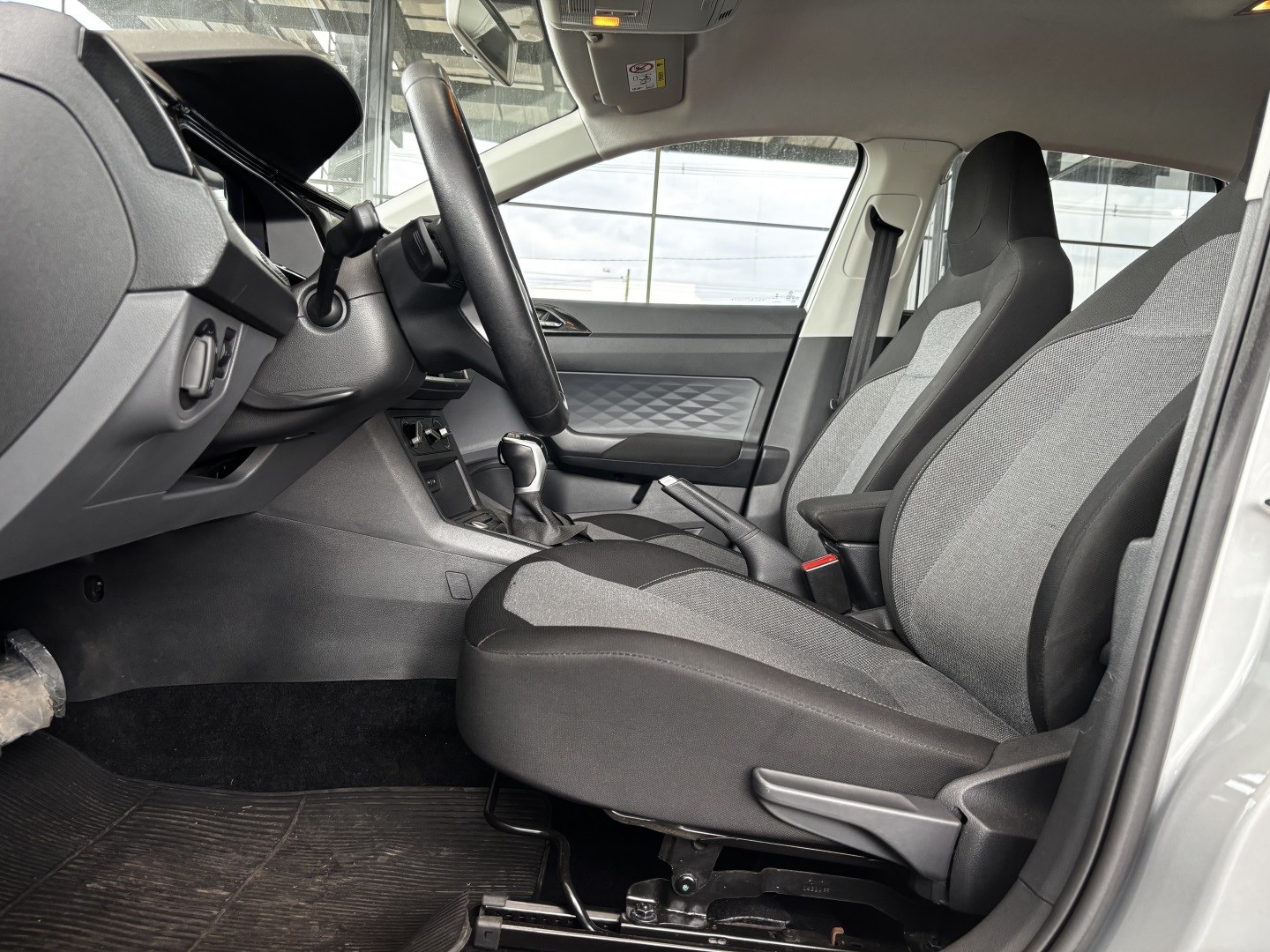 Volkswagen Polo 1.0 170 TSI Comfortline Automático — foto 5 de 13