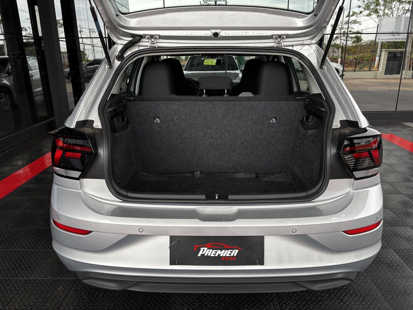 Volkswagen Polo 1.0 170 TSI Comfortline Automático — foto 11 de 13