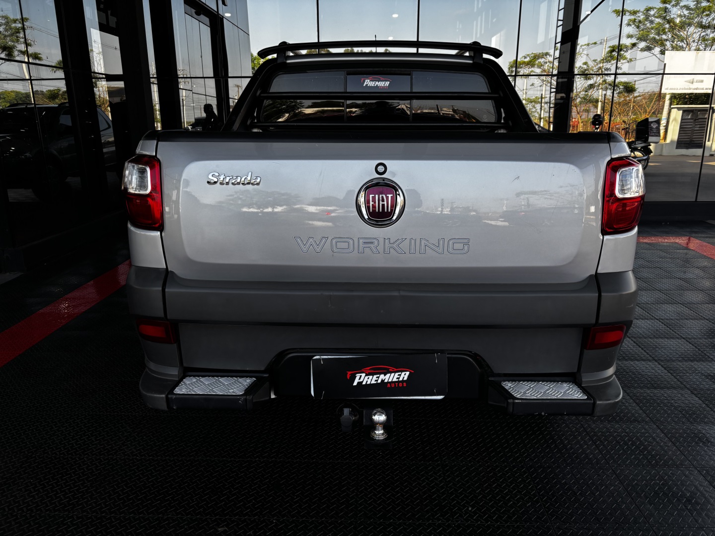 Fiat Strada 1.4 MPI Working CD 8V Flex 3P Manual — foto 8 de 13