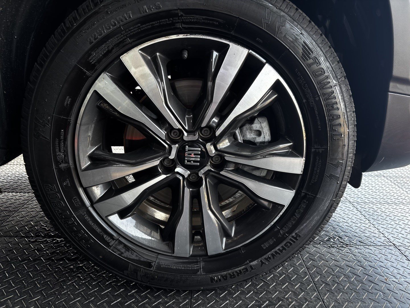 Fiat Toro 1.3 Turbo 270 Flex Freedom AT6 — foto 12 de 13