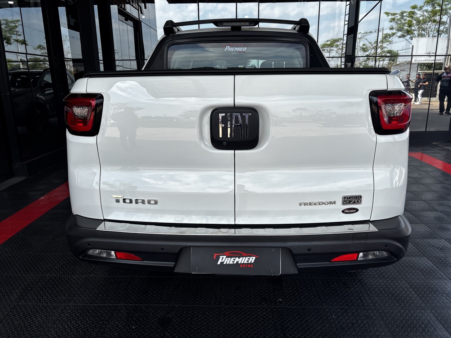 Fiat Toro 1.3 Turbo 270 Flex Freedom AT6 — foto 8 de 13