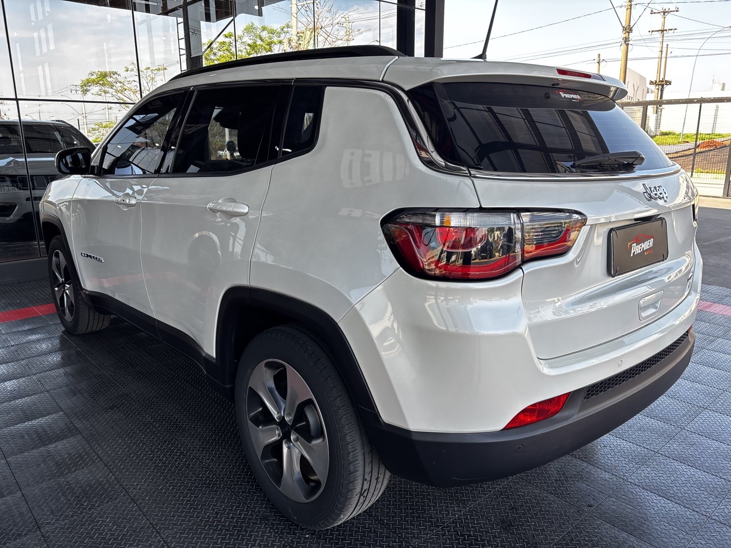 Jeep Compass 2.0 16V Flex Longitude Automático — foto 10 de 13