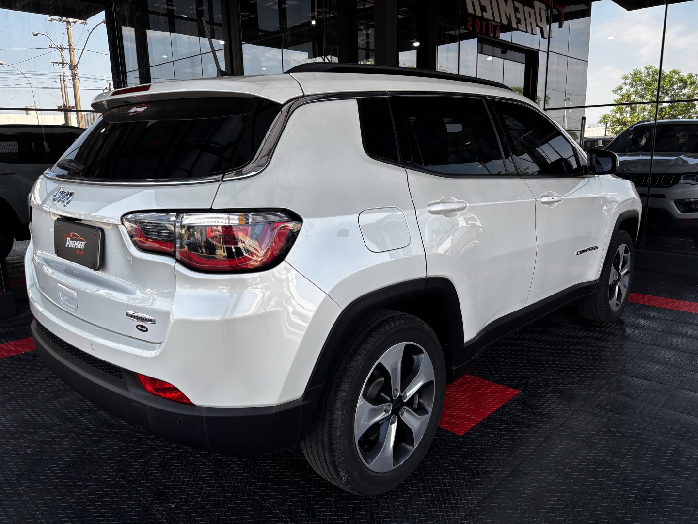 Jeep Compass 2.0 16V Flex Longitude Automático — foto 9 de 13