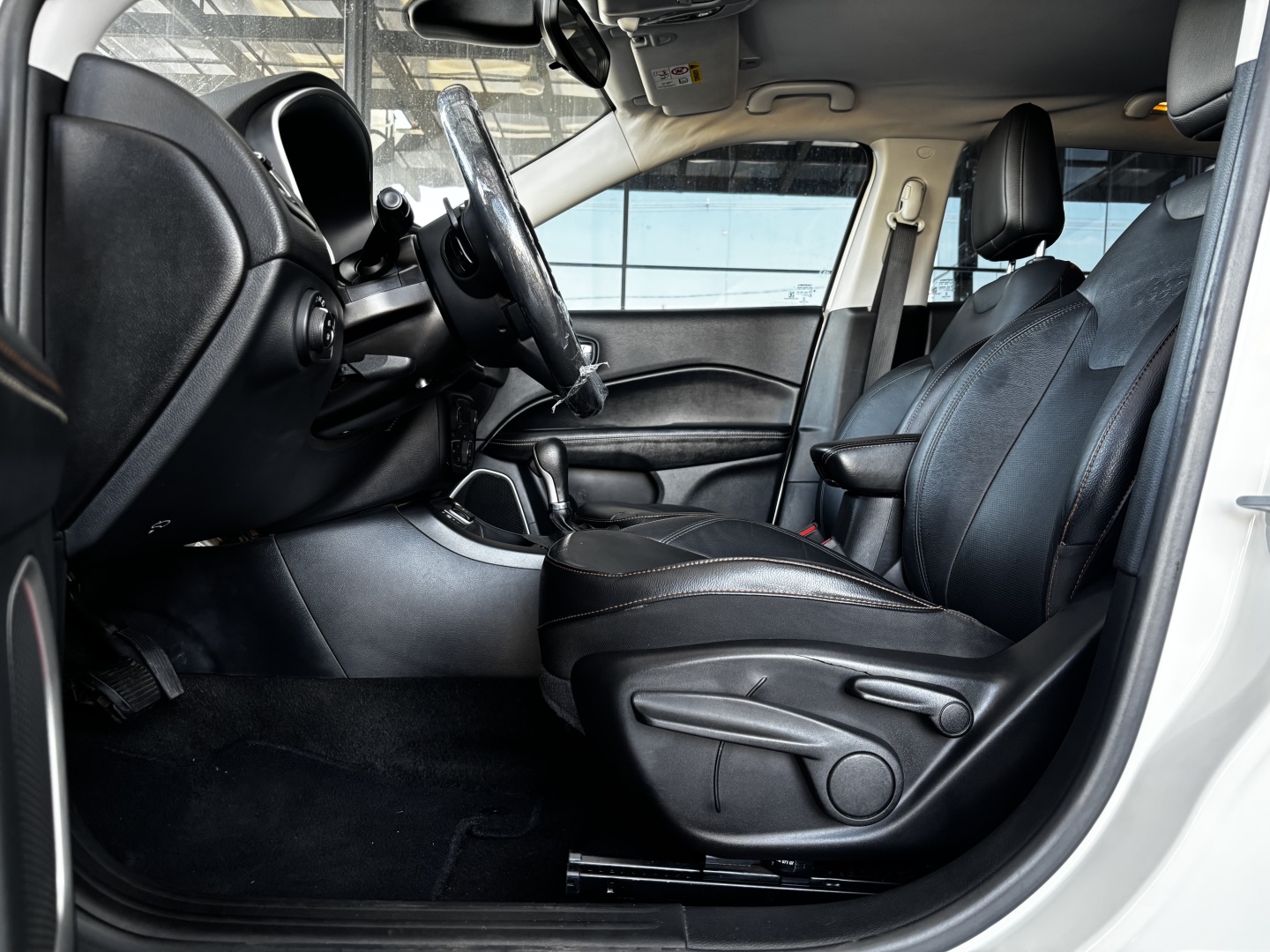 Jeep Compass 2.0 16V Flex Longitude Automático — foto 5 de 13