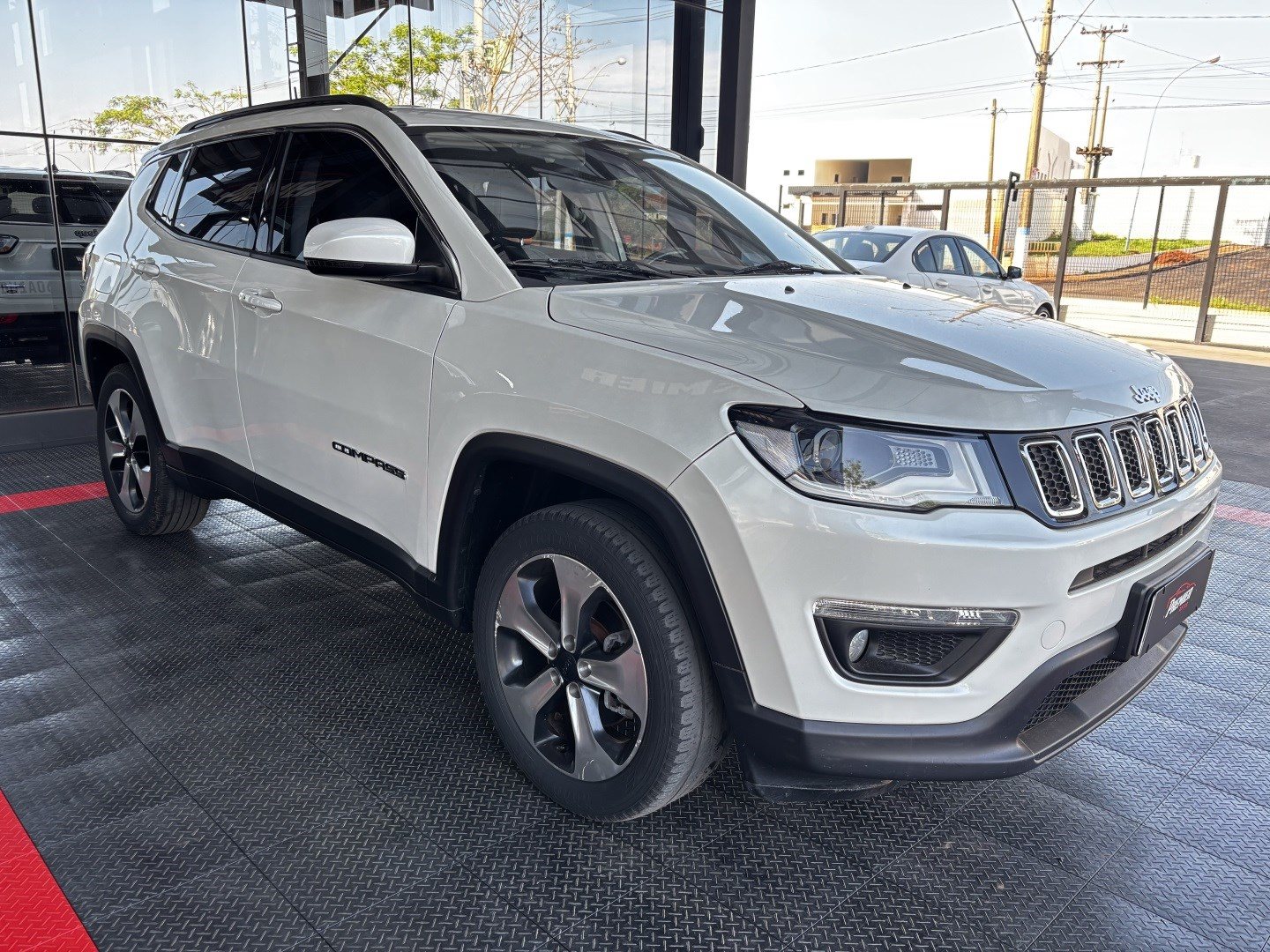 Jeep Compass 2.0 16V Flex Longitude Automático — foto 3 de 13