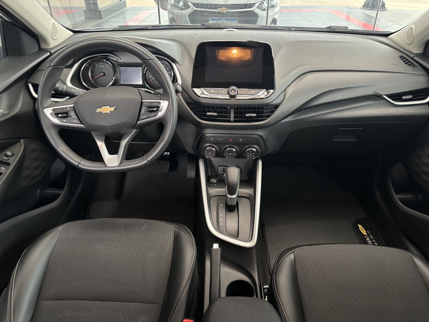 Chevrolet Onix 1.0 Turbo Flex LTZ Automático — foto 7 de 13