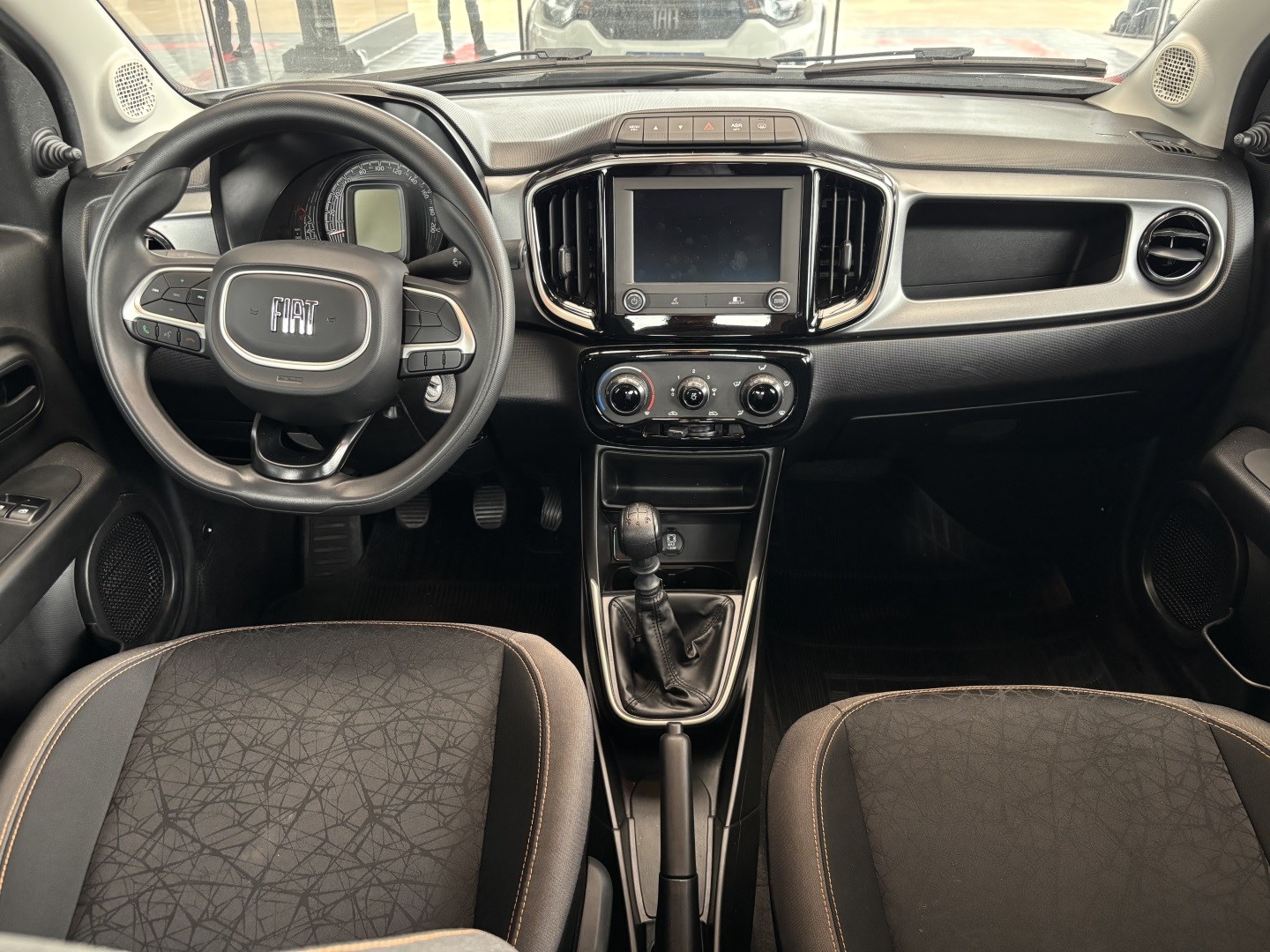 Fiat Mobi 1.0 Firefly Flex Trekking Manual — foto 8 de 13