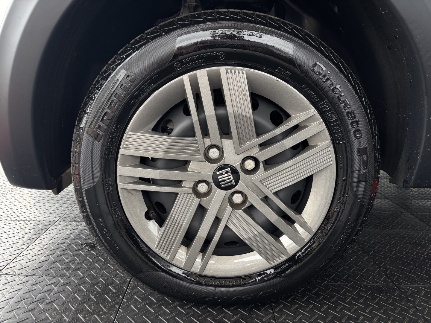 Fiat Mobi 1.0 Firefly Flex Trekking Manual — foto 13 de 13