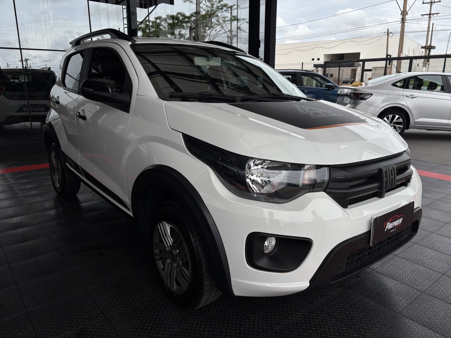 Fiat Mobi 1.0 Firefly Flex Trekking Manual — foto 2 de 13