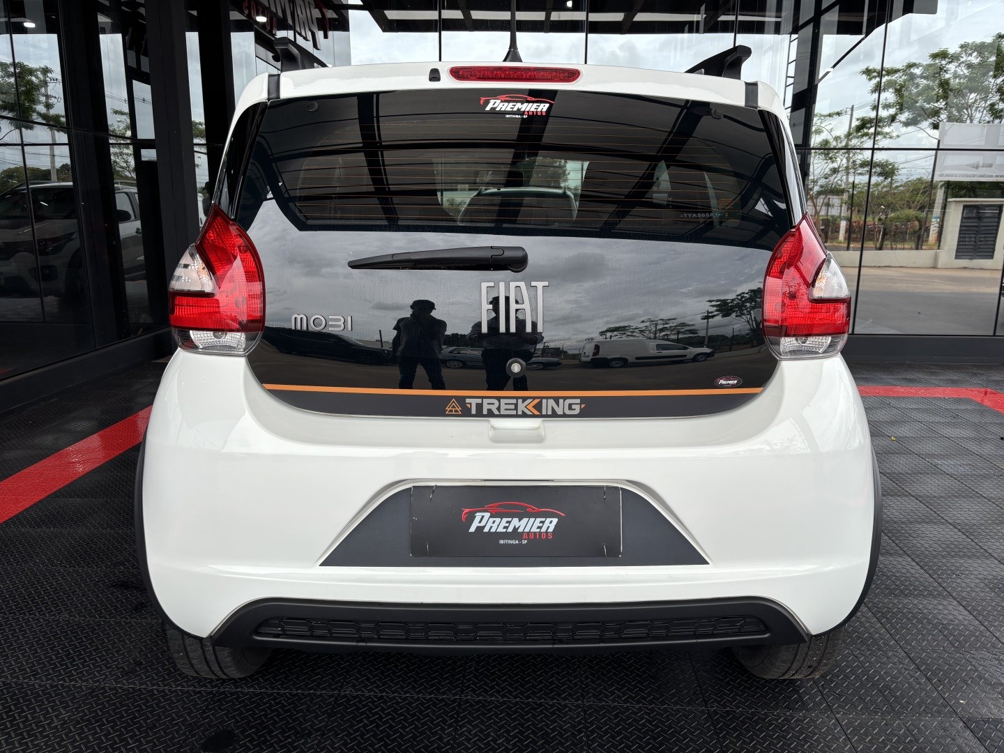 Fiat Mobi 1.0 Firefly Flex Trekking Manual — foto 11 de 13