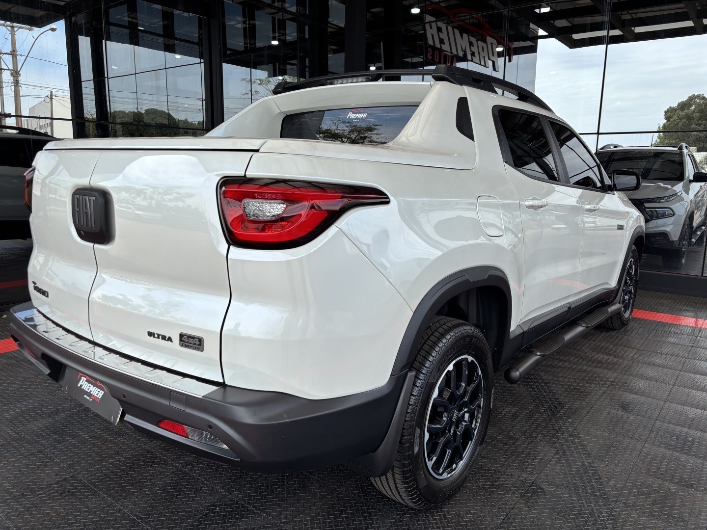Fiat Toro 2.0 16V Turbo Diesel Ultra 4WD AT9 — foto 8 de 13