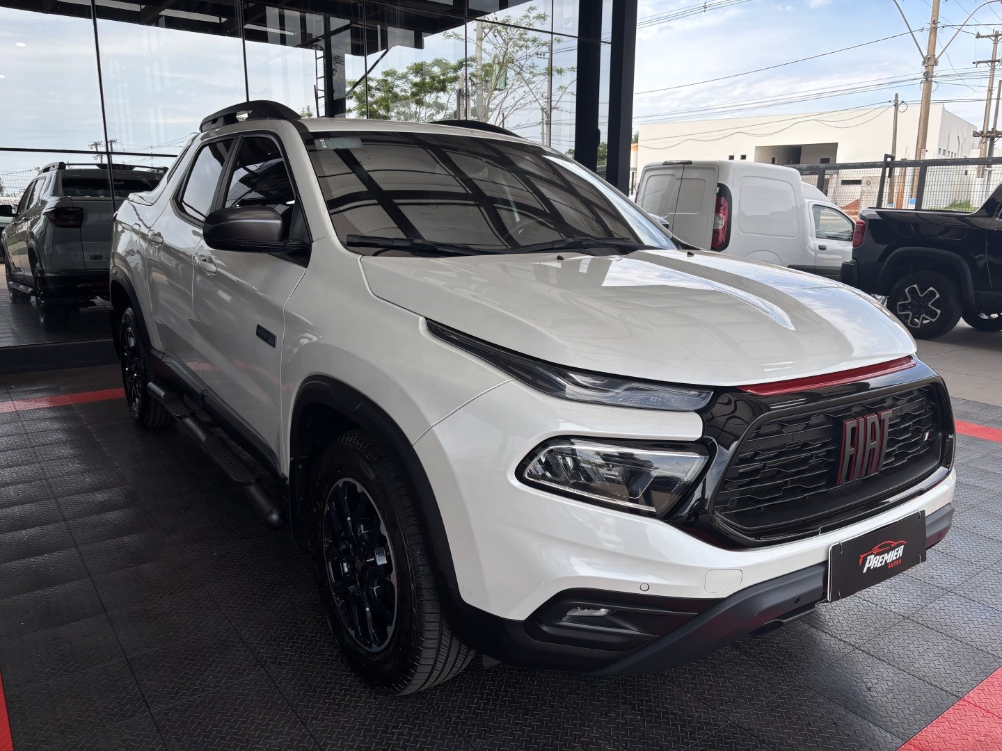 Fiat Toro 2.0 16V Turbo Diesel Ultra 4WD AT9 — foto 3 de 13