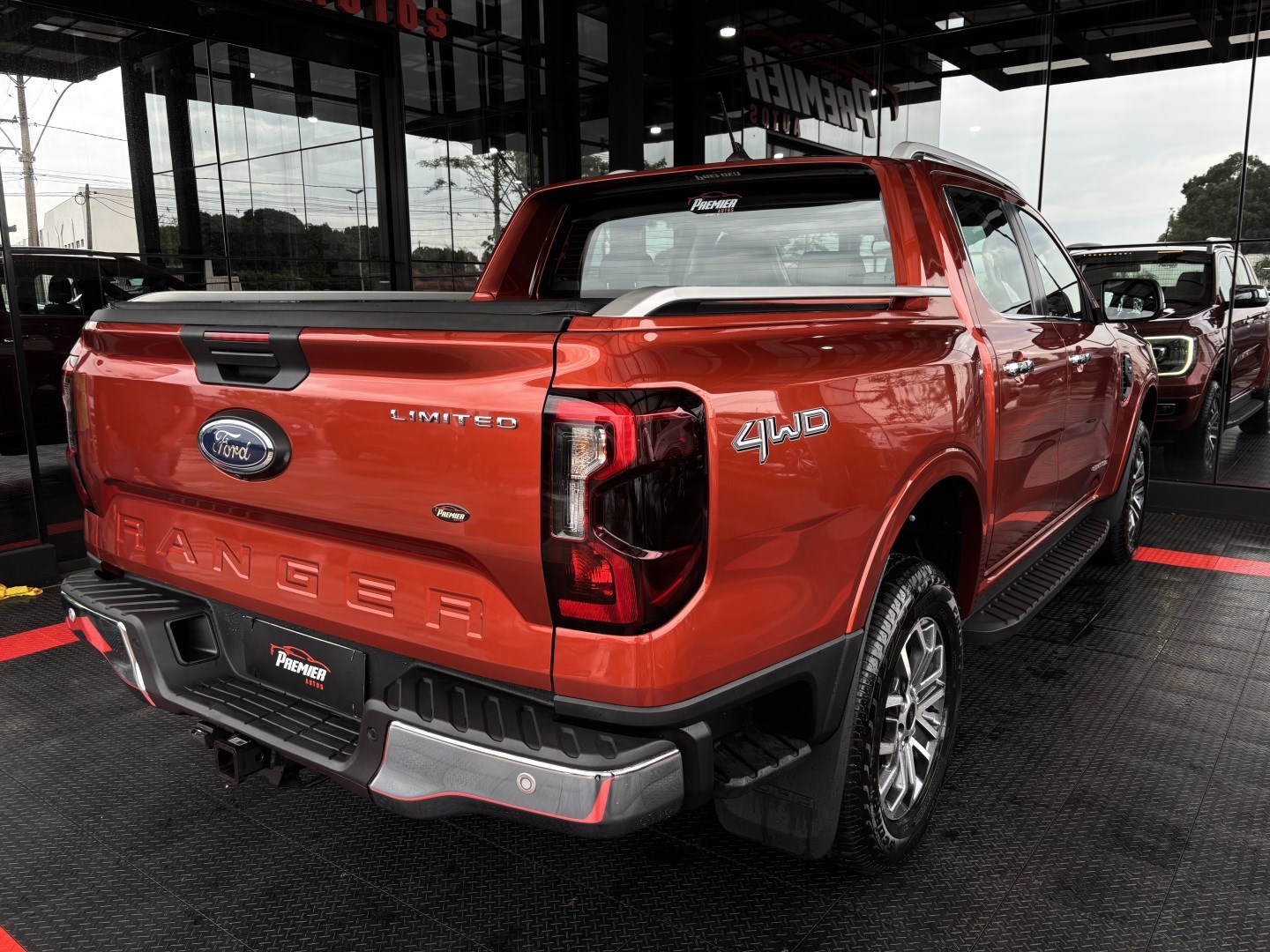Ford Ranger 3.0 V6 Turbo Diesel CD Limited 4X4 Automático — foto 9 de 12