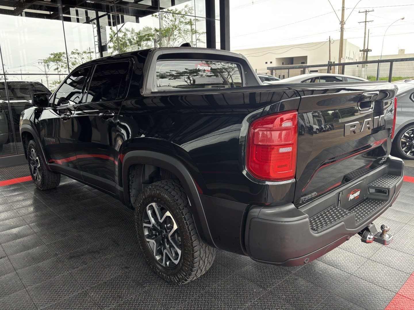 Ram Rampage 2.0 Turbo Diesel Rebel 4X4 Automático — foto 10 de 13